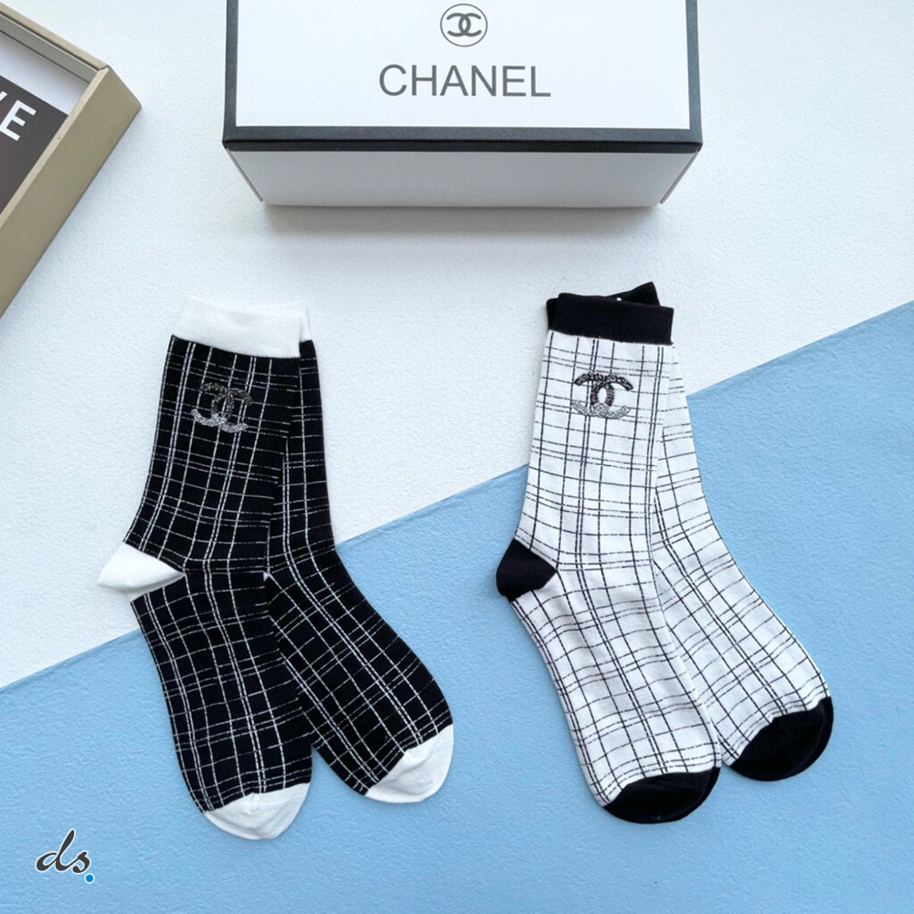 CHANEL ONE BOX AND TWO PAIRS HIGH SOCKS BLACK AND WHITE (2)
