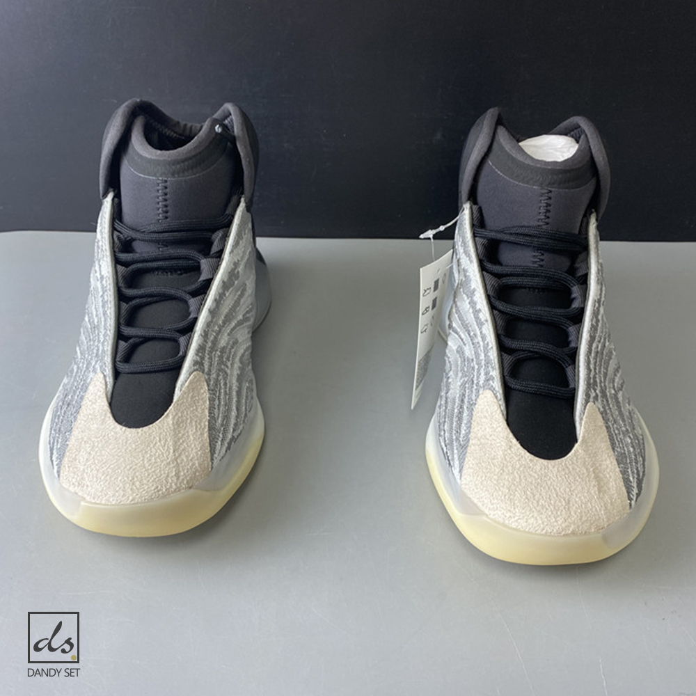 adidas Yeezy QNTM (Lifestyle Model) (4)
