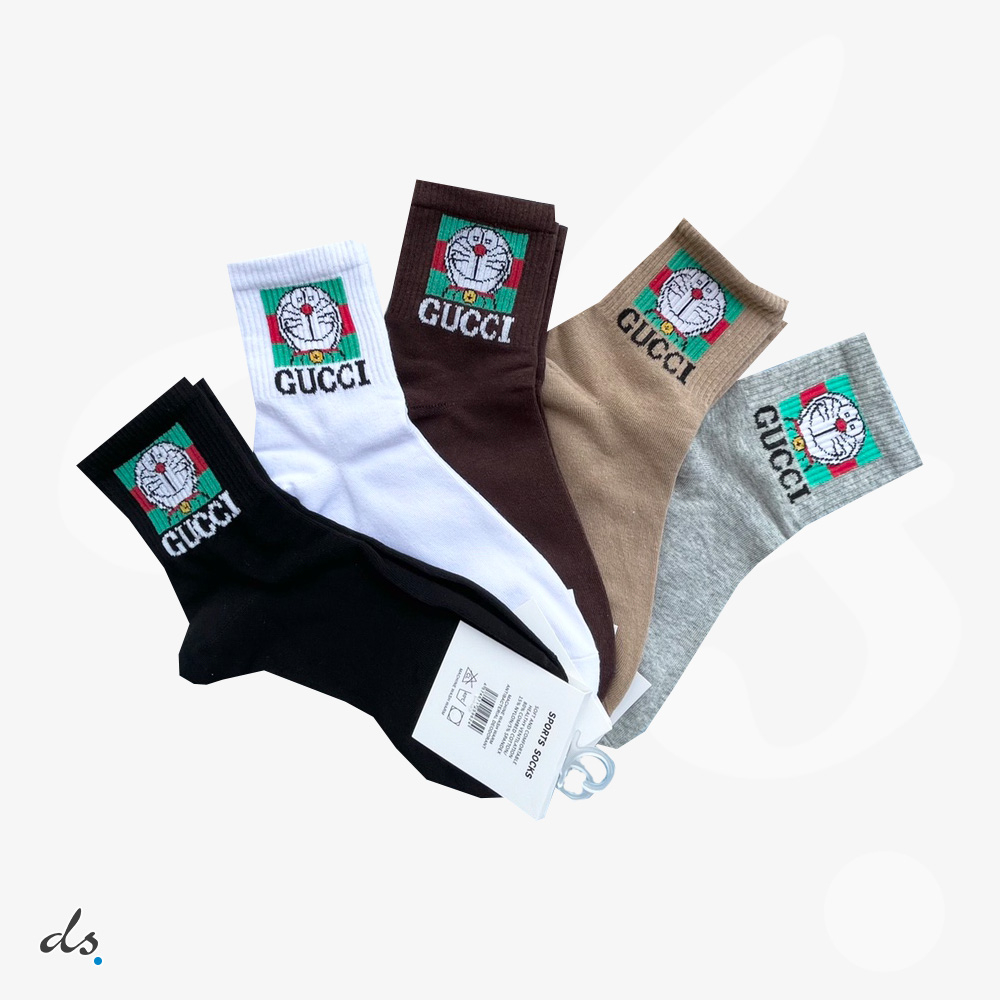 GUCCI ONE BOX AND FIVE PAIRS SHORT LENGTH SOCKS (1)
