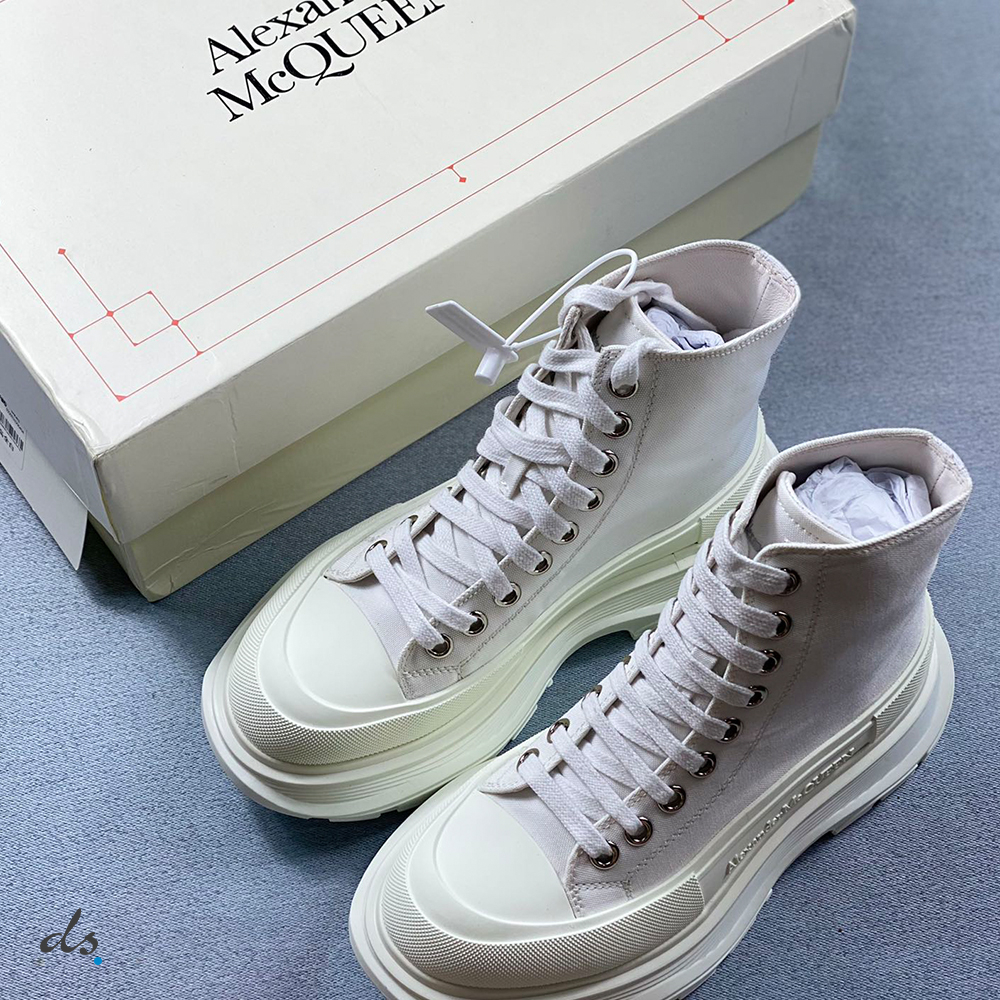 Alexander McQueen Tread Slick Boot in White (4)