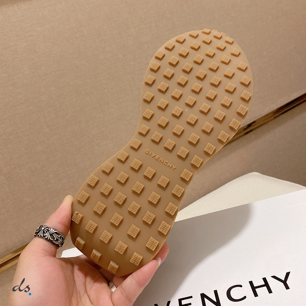 GIVENCHY GIV Runner sneakers in suede, leather and nylon Cream (8)