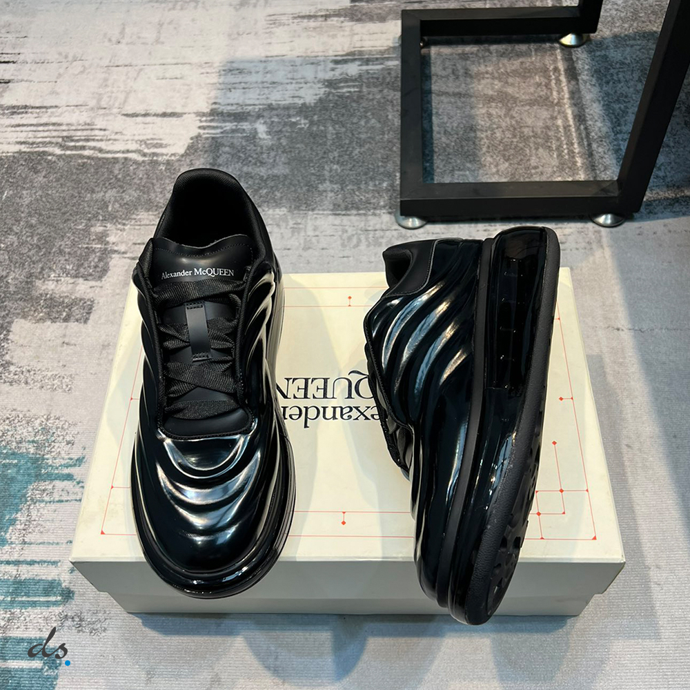 Alexander McQueen Oversized Sneaker in Black (3)