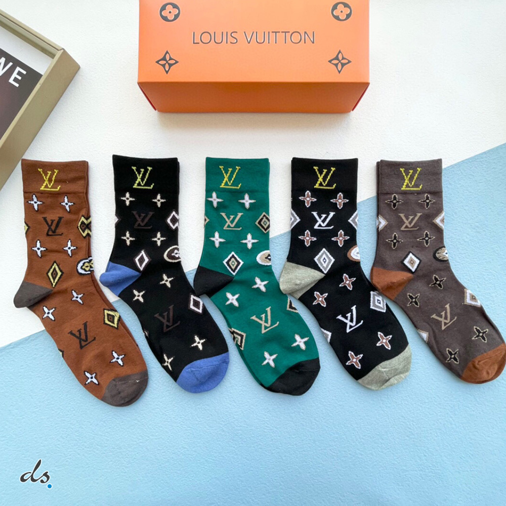 LOUIS VUITTON ONE BOX AND FIVE PAIRS HIGH LENGTH SOCKS (2)