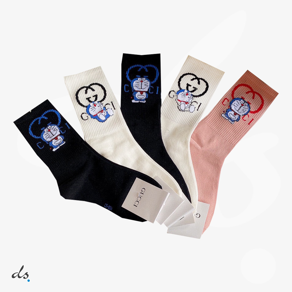 GUCCI ONE BOX AND FIVE PAIRS HIGH LENGTH SOCKS (1)