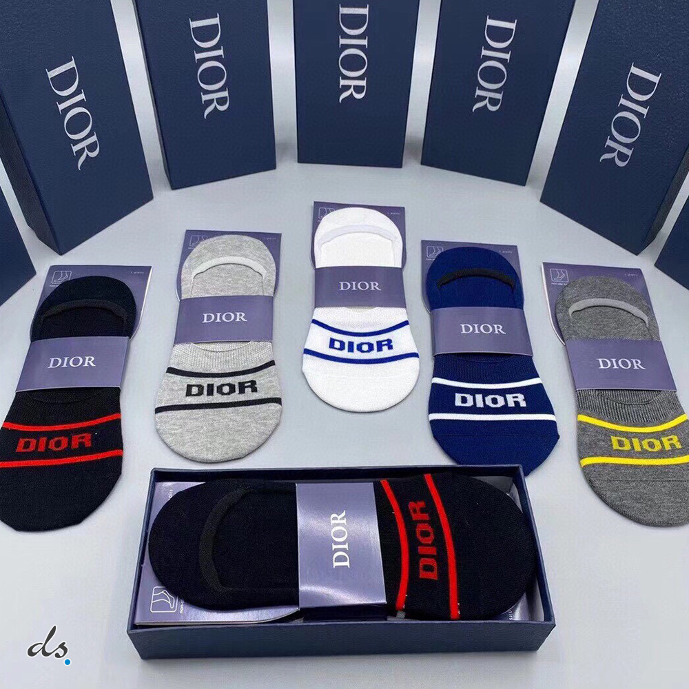DIOR ONE BOX AND FIVE PAIRS INVISIBLE SOCKS (3)