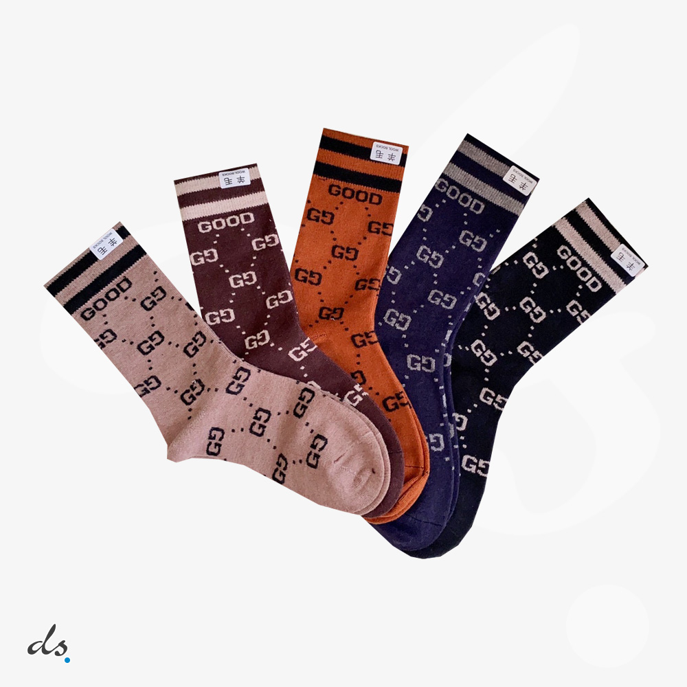 GUCCI ONE BOX AND FIVE PAIRS CLASSIC HIGH LENGTH SOCKS (1)