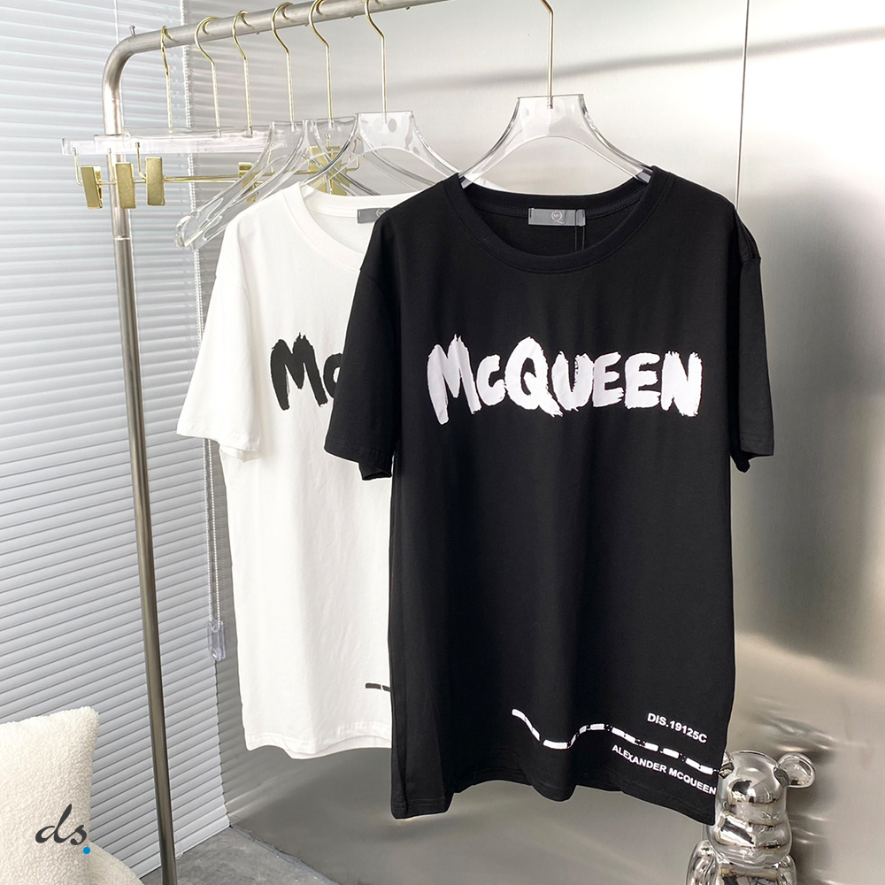 Alexander McQueen Men's Graffiti T-shirt in Black (2)