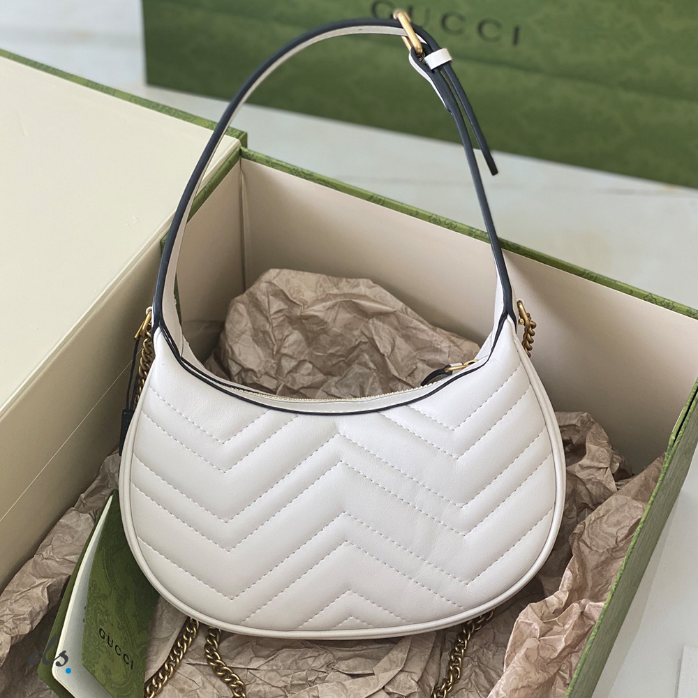 Gucci GG Marmont half-moon-shaped mini bag White (3)