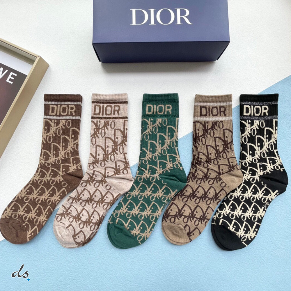 DIOR ONE BOX AND FIVE PAIRS HIGH LENGTH SOCKS (2)