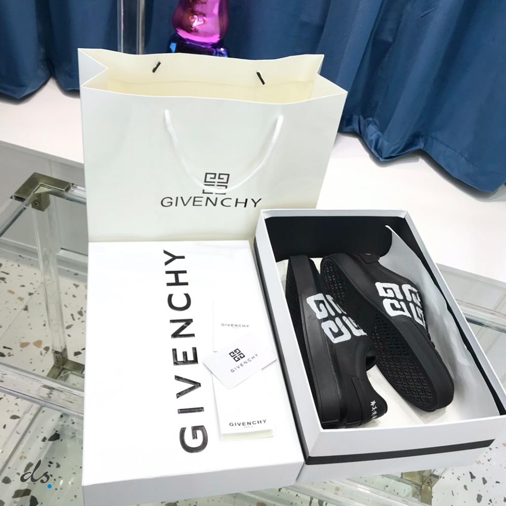 GIVENCHY Sneakers City sport in leather with tag effect 4G print Black (3)