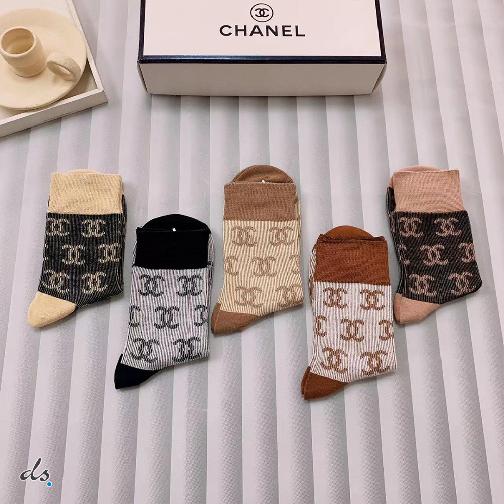 CHANEL ONE BOX AND FIVDE PAIRS MID LENGTH SOCKS (3)