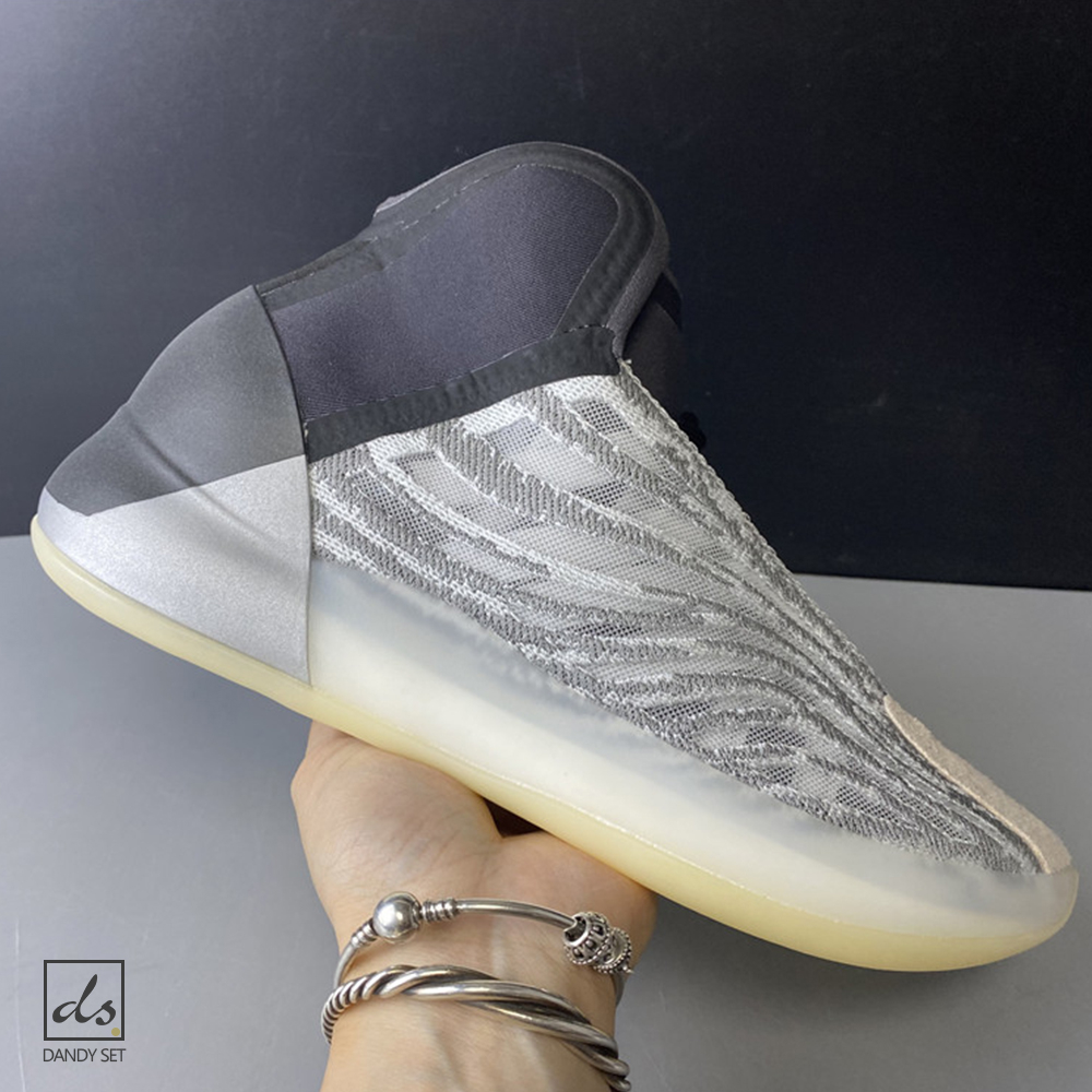 adidas Yeezy QNTM (Lifestyle Model) (2)